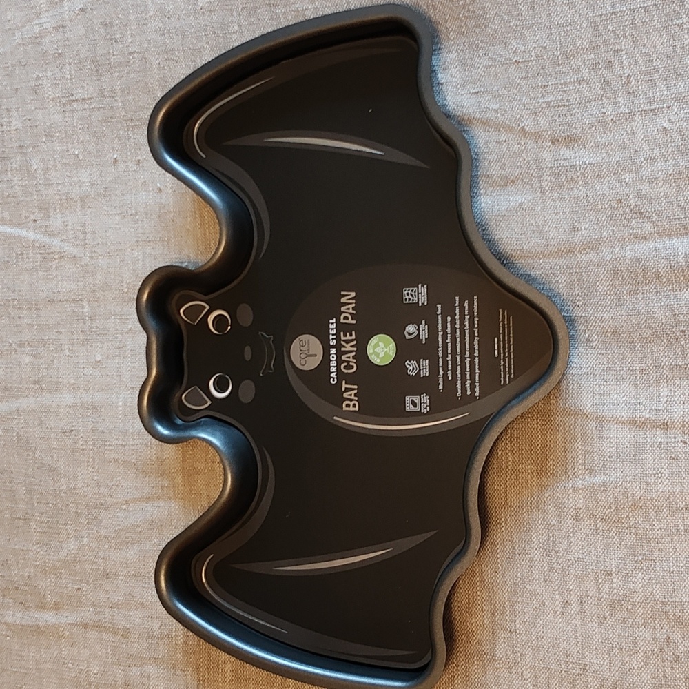 HALLOWEEN BAT CAKE PAN
